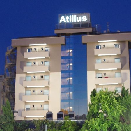 Atilius Hotel & Suites Риччоне Экстерьер фото