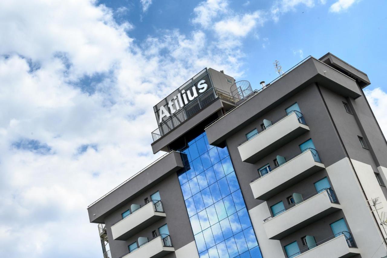 Atilius Hotel & Suites Риччоне Экстерьер фото