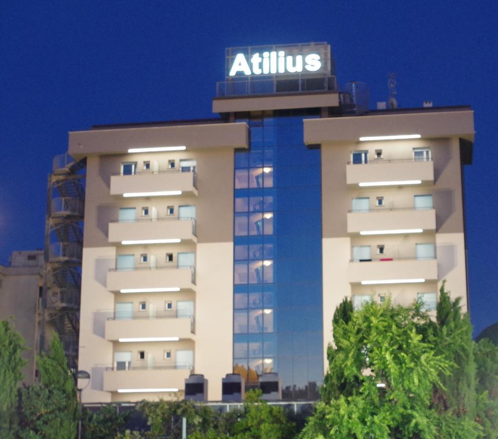 Atilius Hotel & Suites Риччоне Экстерьер фото